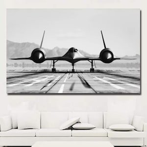Lockheed SR-71 Blackbird Poster Aviation Wall Art Aviator Gift Pilot Gift Idea Spy Aircraft Modern Home Décor Products Wall Decoration