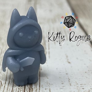 Tabaxi Rogue Miniature: Dagger, Cape, D&D 5e, Pathfinder, 32mm Scale, Primed/Unprimed