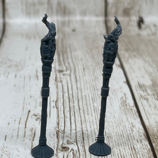 Tiki Torch - Set of 2 | The Cove of Swords Deep | Tabletop miniatures | TTRPG | D&D | Dungeons and Dragons 5e | Pathfinder