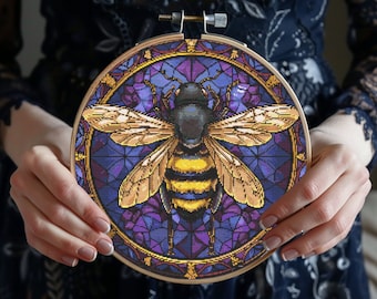 Glasmalerei Biene Kreuzstichmuster: Botanischer Gotischer Kreuzstich (Digital)