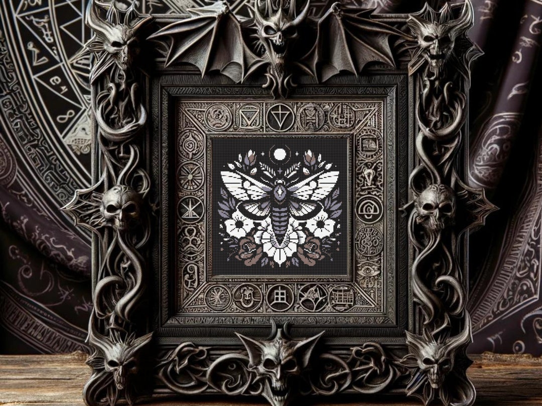Gothic Moth Cross Stitch Pattern: Spooky Halloween X-stitch (PDF) - Etsy