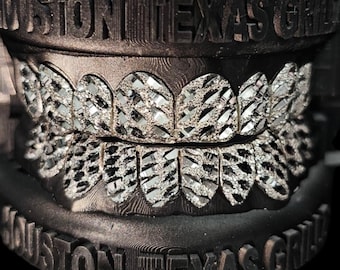 Custom Fit Diamond Dust & Diamond Cut Gold Teeth Grillz Slashes In White, rose or yellow Perm Cut Grillz