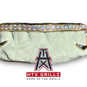 Custom Cz Bar 6 Teeth with Curves On The Fangs Grillz