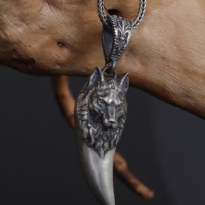 Wolf Tooth Pendant Necklace for Men, Viking Wolf Head Necklace, Norse Animal Fang Jewelry, Tribal Nordic Amulet, Gift for Him