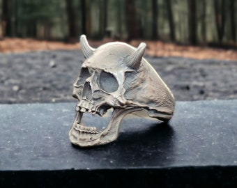 Silver Demon Skull Ring, Gothic Men Ring, Devil Face Skull Ring, Skull Jewelry, Skull Face with Horn Ring, Unique Mens Punk Ring