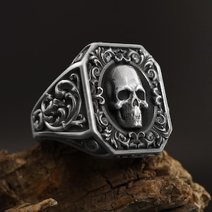 Skull Rococo Signet Ring, Vintage Style Signet Skull Ring, Biker Ring, Victorian Signet Skull Ring, Royal Skull Ring, Skull Jewelry