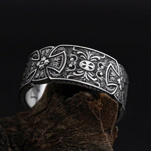 Engraved Cross Ring - Etsy