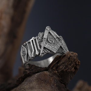 Masonic Symbol Ring for Men: Masonic Square Compass Ring, Freemason Jewelry Gift, Master Mason Symbol Men Ring