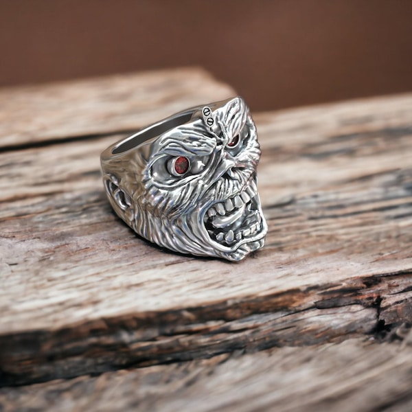 Anillo 3D de Iron Maiden, anillo único para hombre, anillo de fantasía para hombre, joyería de Iron Maiden, joyería de plata para hombre, anillo gótico hecho a mano
