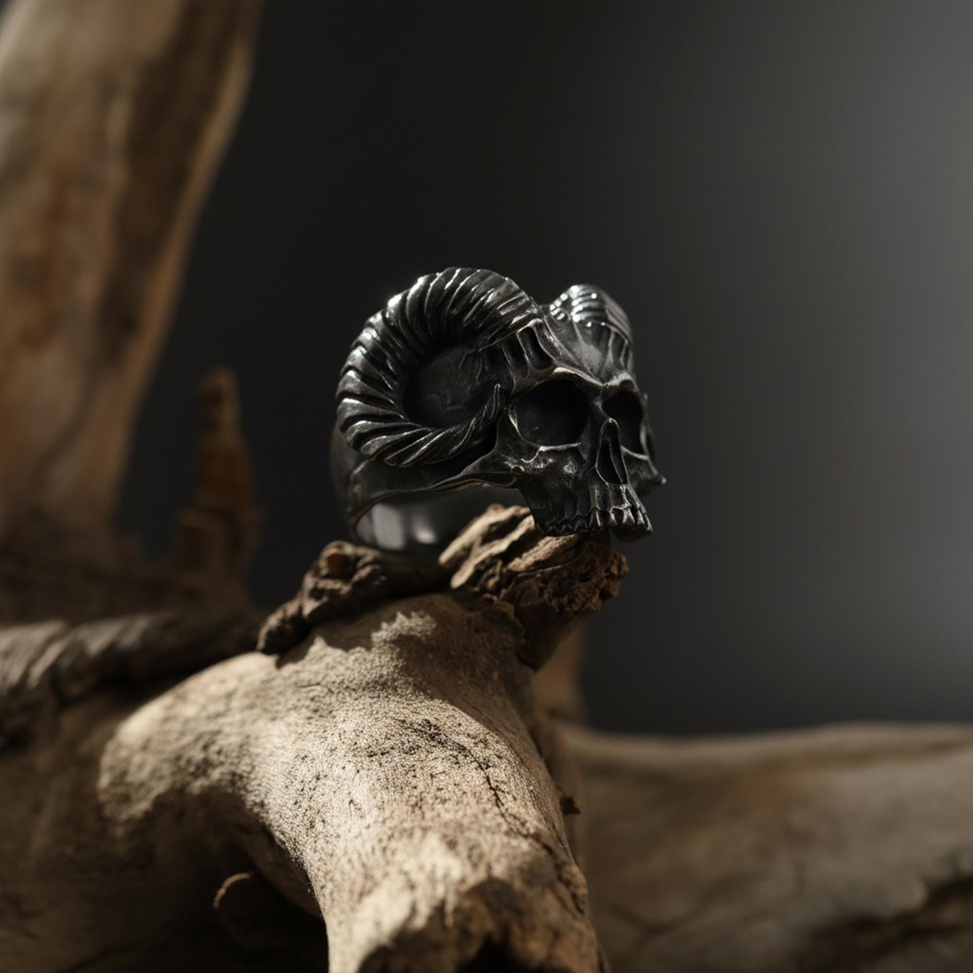 Silver Devil Head Ring: Horned Demon Head Ring, Scary Skull Ring
