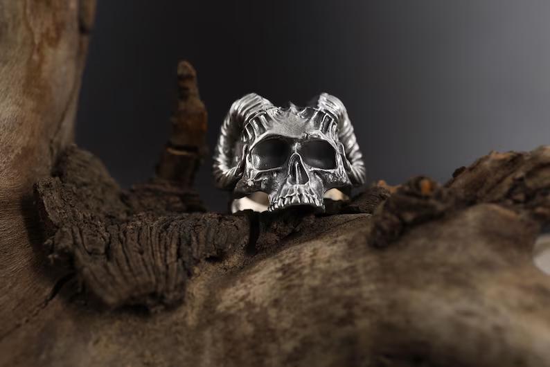 Silver Devil Head Ring: Horned Demon Head Ring, Scary Skull Ring
