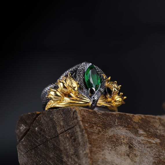 二匹の蛇のメンズリング：金メッキのウロボロスリング、蛇と花の 