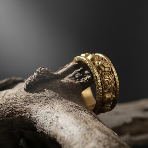 blumigen Schädel Ehering: Rose und Schädel-Band-Ring, Gothic Hochzeit für Ihn, Rosen der Ewigkeit Ring Bild 11
