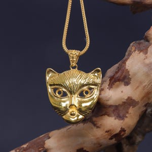 Gold Plated Cat Face Necklace, Elegant Feline Pendant for Cat Lovers, Silver Cat Head Charm Pendant, Handmade Animal Jewelry, Pet Lover Gift