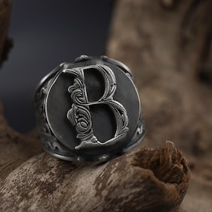Anillo floral con inicial de plata, anillo con letras personalizado para él, anillo con alfabeto para hombres, regalo de joyería personalizado, anillo con letras personalizado para esposo