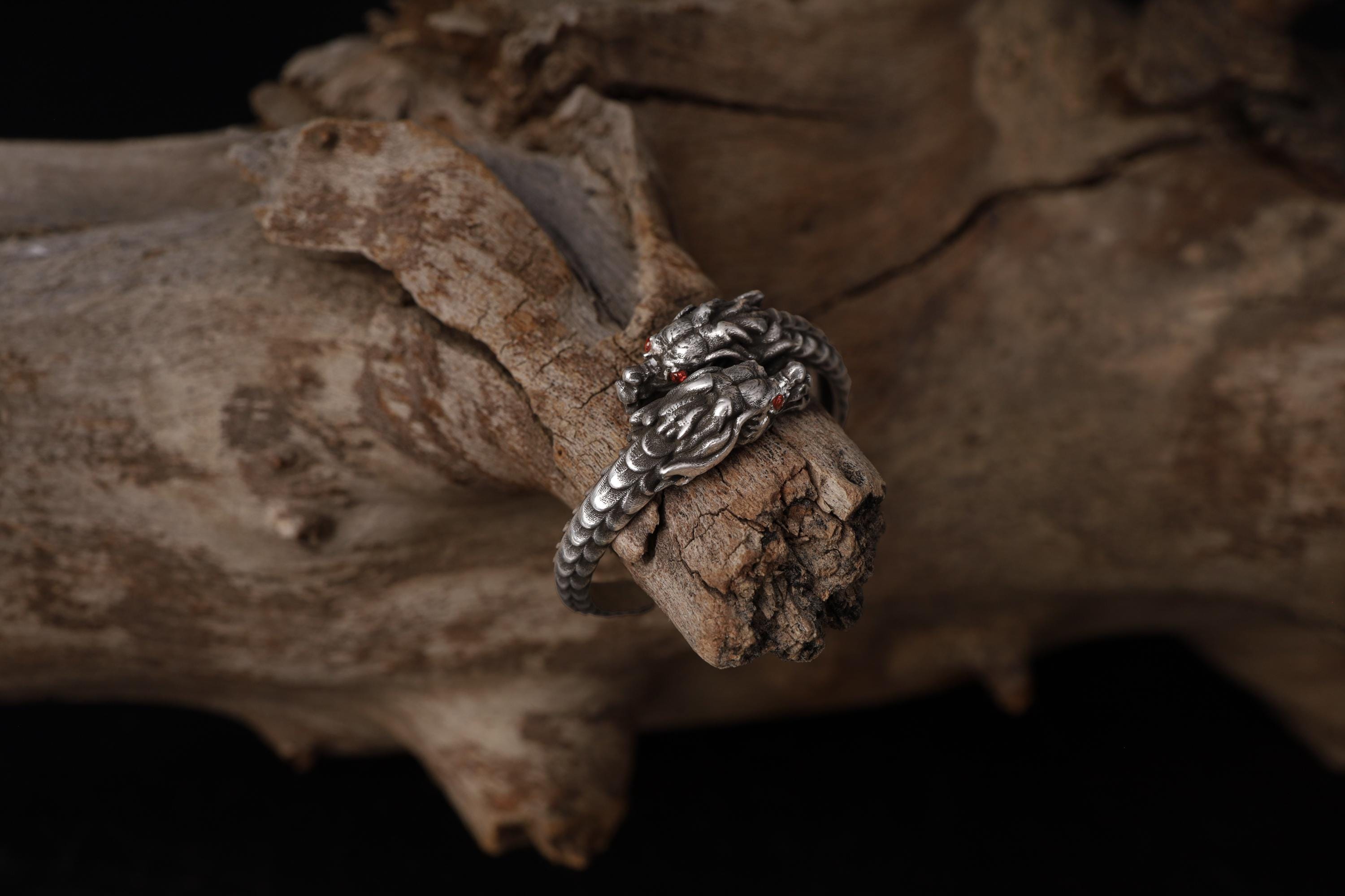 G-DRAGON Übermensch SILVER RING BIGBANG G-DRAGON Ubermensch Official MD SILVER RING MEDIA