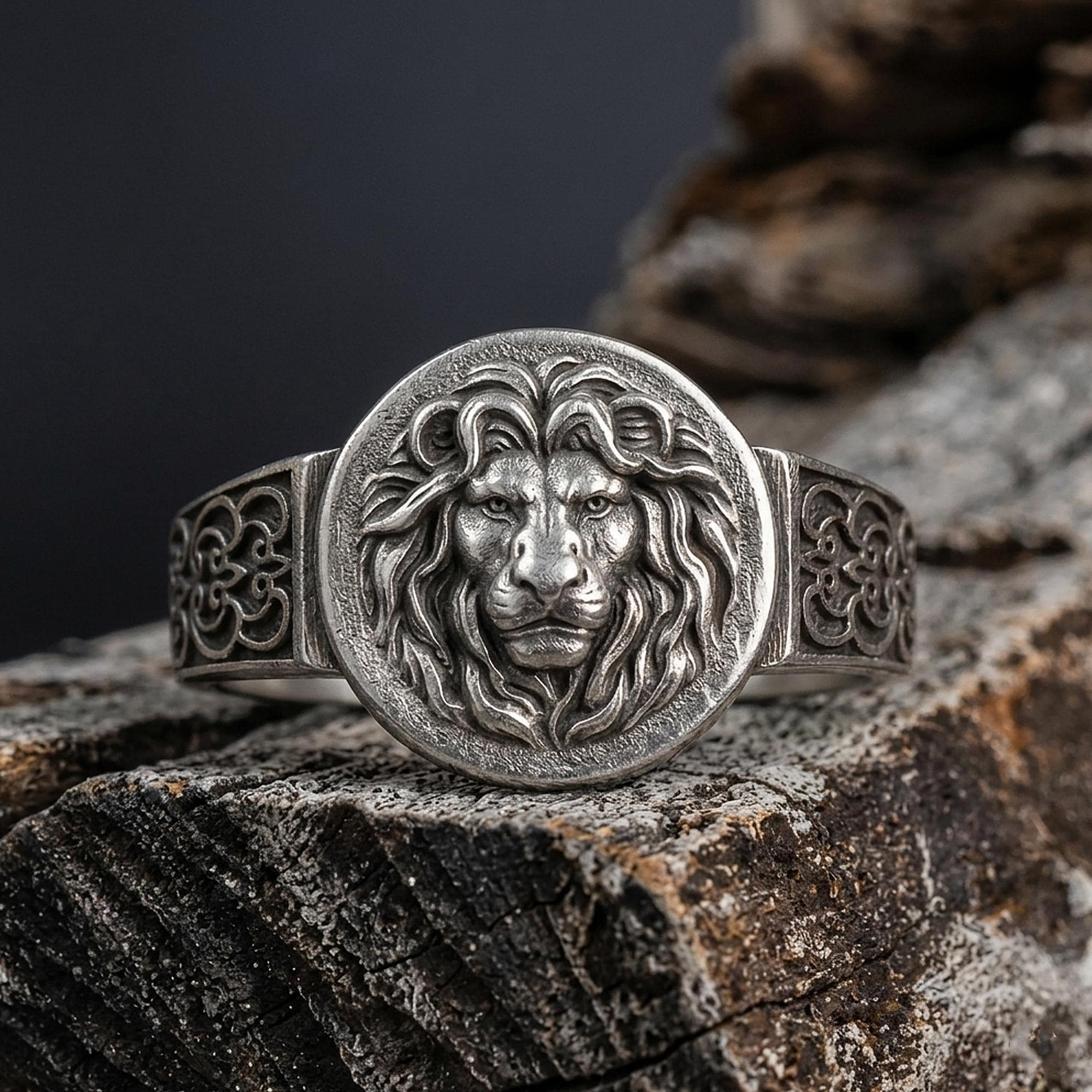 Rammer.リング.silver.ring.ひな祭り.激安.希少セール Silver Lord Narasimha Ring for Men: Handmade Hindu Deity Jewelry