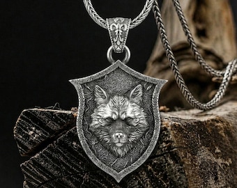 925 Sterling Silver Wolf Medallion Necklace, Mens Nature Pendant