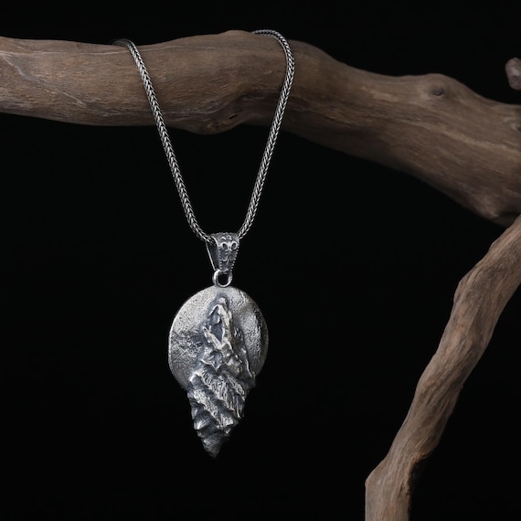 Collana con lupo in argento per donna - Ciondolo con lupo celtico in oro - Collana con ciondolo con animale spirituale - Fenrir Jewelry Collane, bracciali e portachiavi - Italia