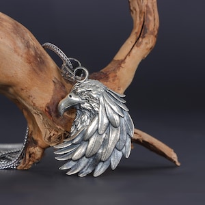 Collar de hombre con águila en 3D en plata de ley 925, collar con medallón de pájaro salvaje, collar con animales, collar oxidado, joyería de plata para hombre