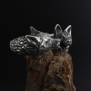 Kissing dogs ring, dog lover inspired animal jewelry, symbolic friendship statement band, and handcrafted cute accessory designed for those who are drawn to love, loyalty, and emotional connection. This charming ring features two detailed dog figures in a kissing pose, creating a heartwarming and playful design that represents affection, companionship, and unconditional love.