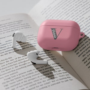 Funda de goma personalizada para AirPod Pro con práctico llavero y diseño de nombre con colores vibrantes (para AirPods Pro 1, 2 y 3)