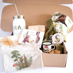 Cute Forest Personalized Baby Gift Box - Gender-Neutral, Thoughtful Newborn Present, Baby Shower Gift, New Mom Customized Gift