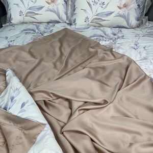 Simple Floral Botanical Bedding Set Queen Quilt Comforter Set, Tencel