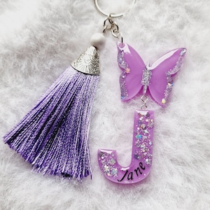 Llavero con letras de mariposa personalizado, llavero con alfabeto, llavero con letras de resina, regalo personalizado