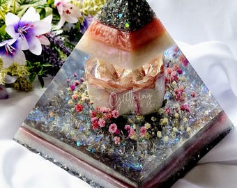 Custom Resin Pyramid with Dried Flowers & Lights, Memorial Keepsake, Personalized Floral Preservation, Dried Flower Art, Memorial Art