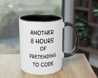 Lustige Software-Entwickler-Tasse: "Pretending to Code" glänzende Kaffeetasse."