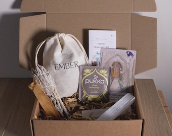 Home Cleansing Kit | Sage, Palo Santo, Selenite Crystals (Ritual Guide)