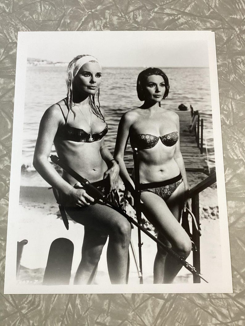 Vintage Elke Sommer Actress Pink Panther Publicity Still Photo 8x10 #5 image 1