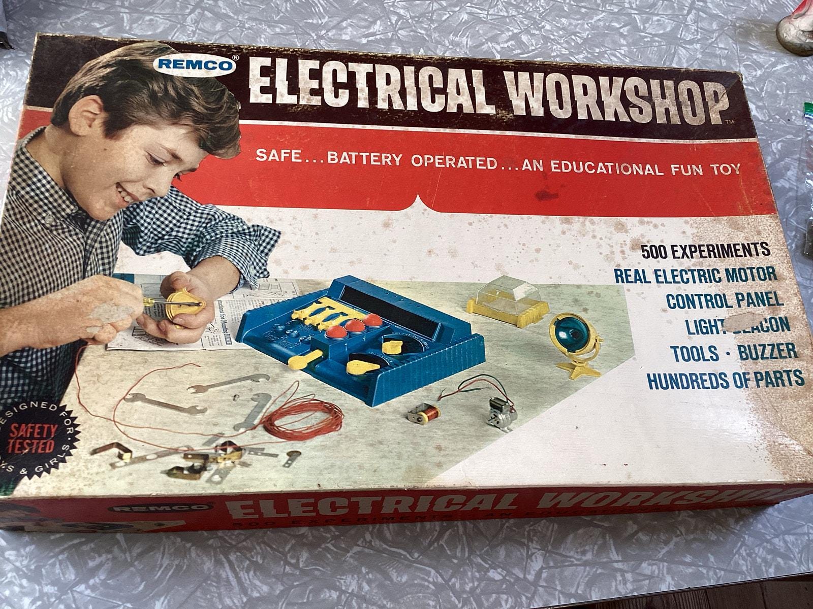 Vintage 1965 Remco Electrical Workshop Style #403 - Hard to