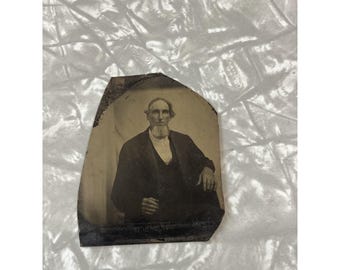 Photographie ancienne sur plaque de fer-blanc représentant un homme barbu, portrait victorien de Robert Devoe, années 1860-1870