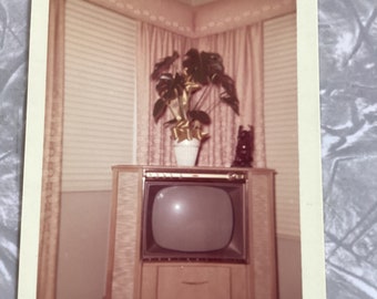 Vintage televisie-entertainmentcentrum uit de jaren 60 Foto Wow gevonden foto volkstaal fotografie