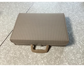 Vtg Tan Grid Pattern Hardshell Vanity Train Case Small Suitcase Retro Storage