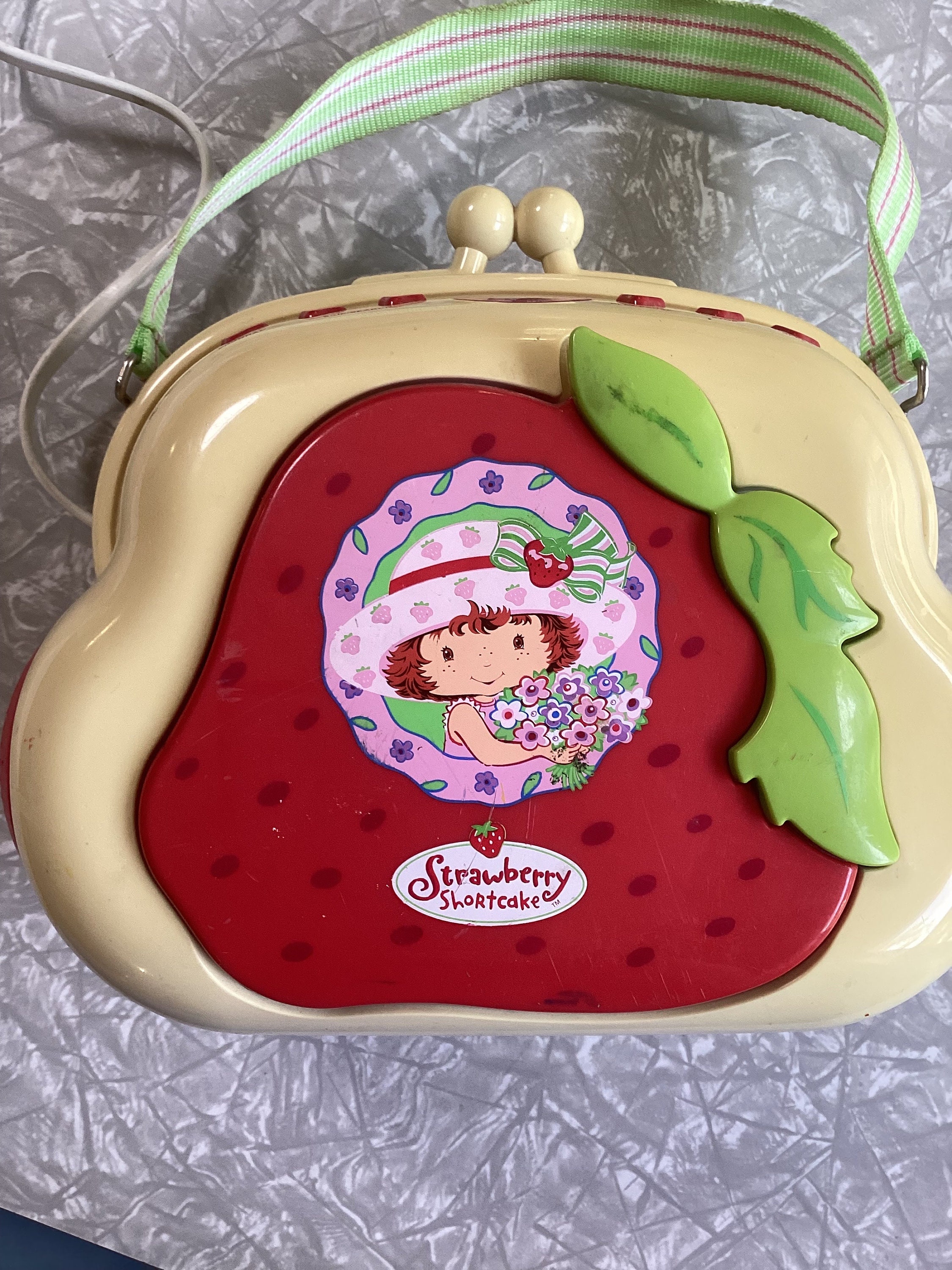 Vintage Strawberry Shortcake CD Player AM-FM Radio Boombox
