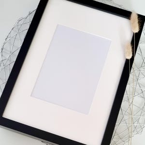 Distanzrahmen in schwarz.Handgemachtes personalisiertes Steinbild als Dankeschön Geschenk für Erzieherin, Kita Abschiedsgeschenk mit Rahmen