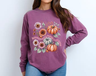 Camiseta de manga larga "Hojas de otoño y calabazas, por favor" - Camiseta gráfica acogedora de otoño en Comfort Colors