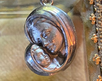 Vintage Patron Saint Medal of Mother & Child