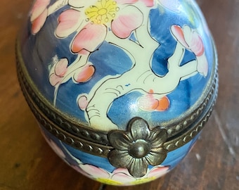 Limoges France Hand Painted Egg Trinket Box ~ Peint Main
