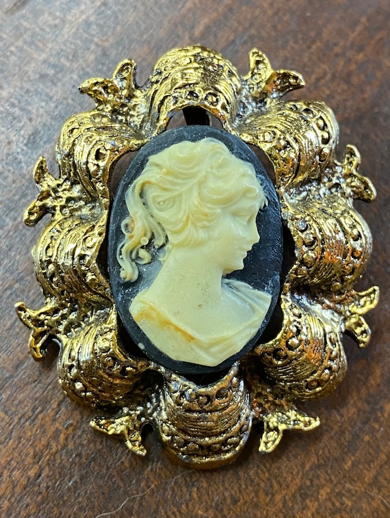 Ribbon Wrapped Cameo Pendant or Brooch in Black & 