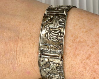 Peruvian 900 Silver Pictoral Panel Bracelet ~ Size 7
