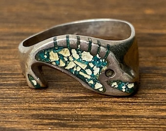 Mexico Sterling Inlaid Stone Fish Ring ~ Hallmarked ~ Size 7