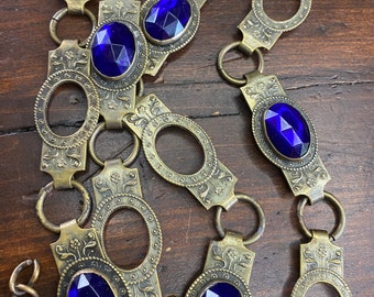Cintura collegata in stile Art Nouveau con pietre blu intenso