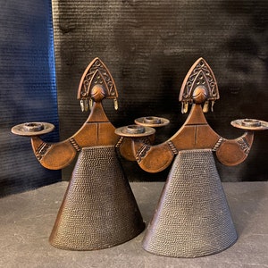 Para zabytkowych aluminiowych świeczników w stylu Bjorn Wiinblad Copper Clad Figure