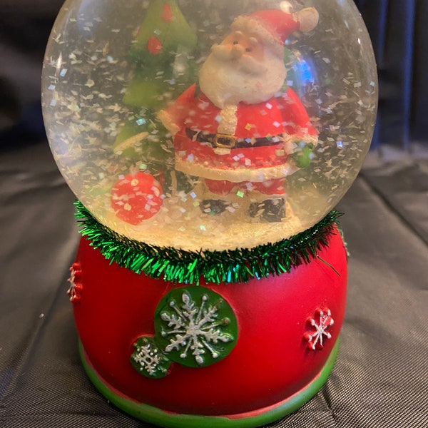 Vintage Santa Snow Globe Pre-1990