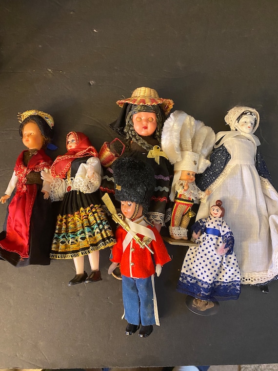 Lot of 8 Souvenir Dolls From Various Countries - Etsy