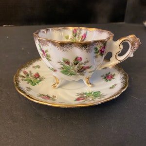 Vintage Relco Teacup & Saucer with Scalloped Edges and Gold Edges. Hand Painted. Made in Japan